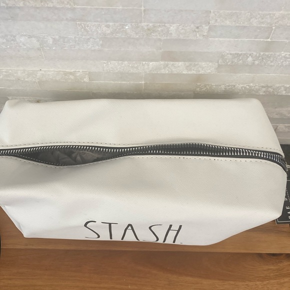 NWT - Rae Dunn Cosmetics Makeup Bag - STASH - white - Picture 5 of 6
